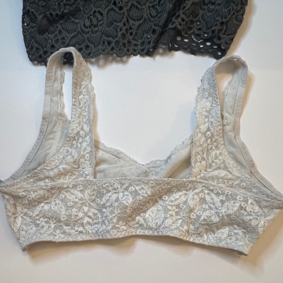 Four bralettes (Free People, Altered State, and Aerie) and two tanks Siz… - Picture 9 of 15